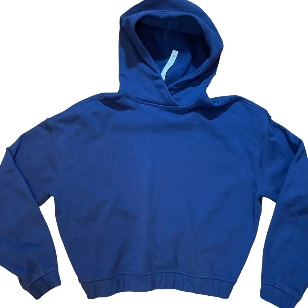 Lululemon Dark Blue Above the Waist Hoodie.  Sz: 6